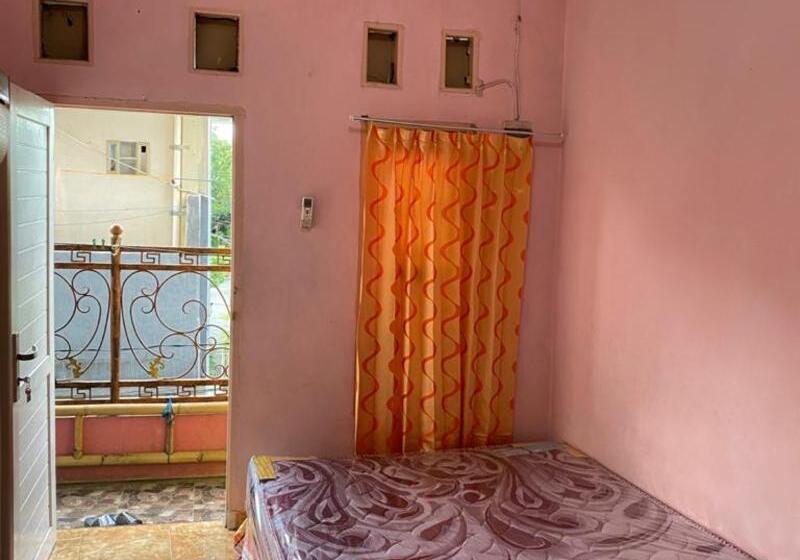 بنسيون Homestay Lestari Makassar