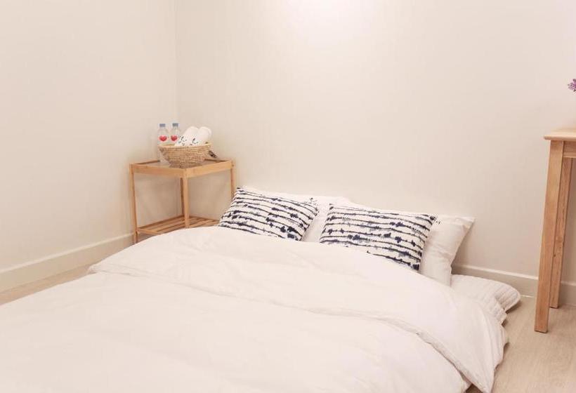 ペンション Moonlight Galaxy Guesthouse