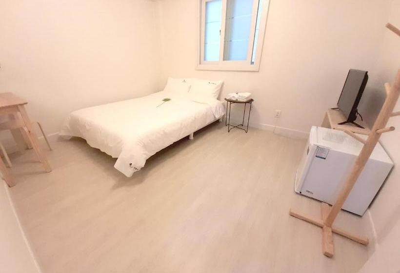 ペンション Moonlight Galaxy Guesthouse