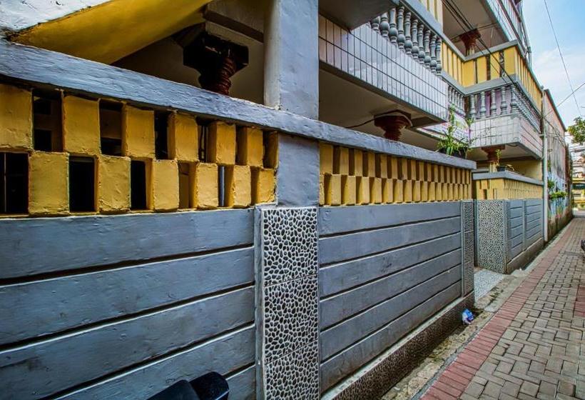 ペンション Ungu Kostel Fly Over Kircon