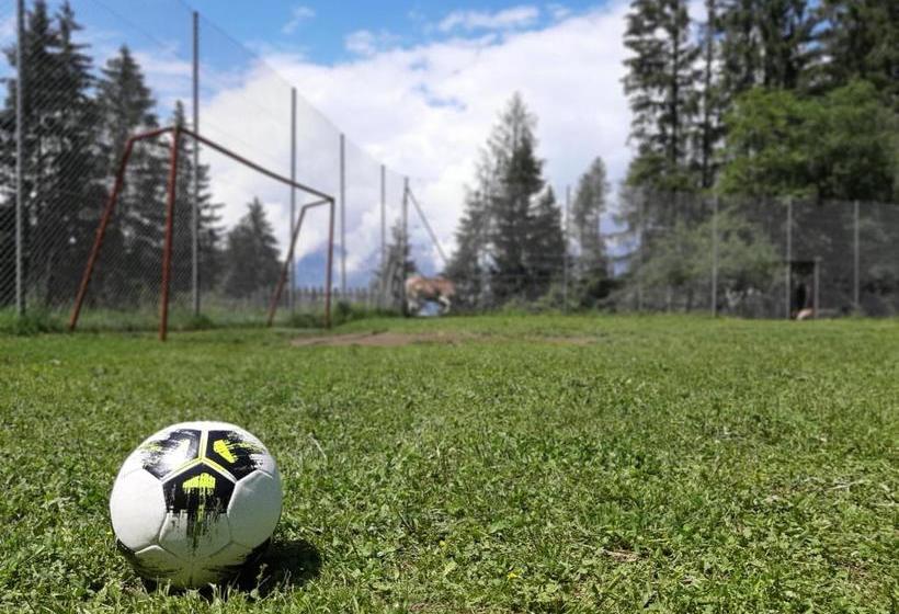 הוסטל Haus Gufl