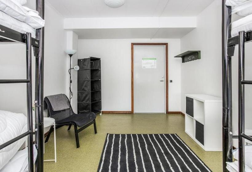 הוסטל Hestra Guesthouse