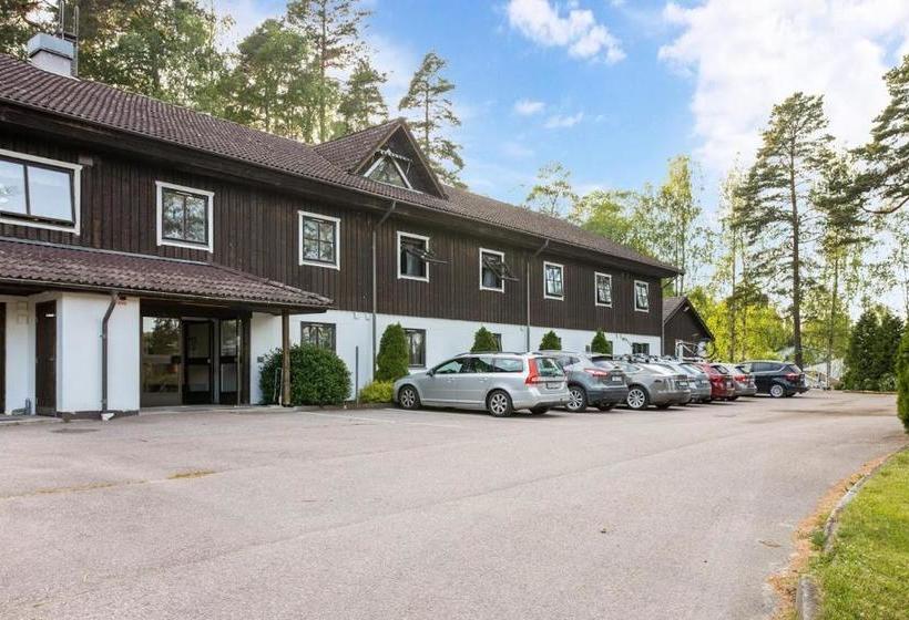 הוסטל Hestra Guesthouse