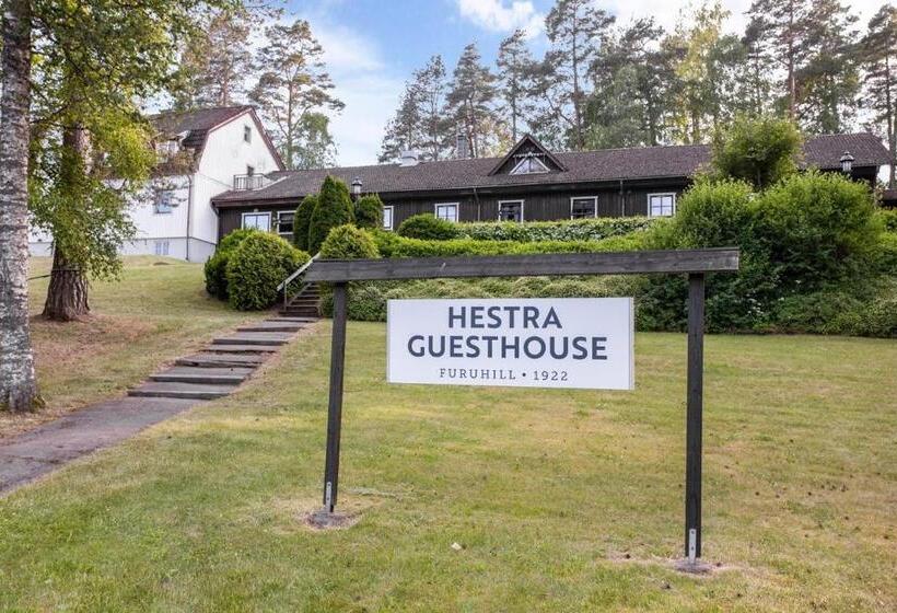 הוסטל Hestra Guesthouse