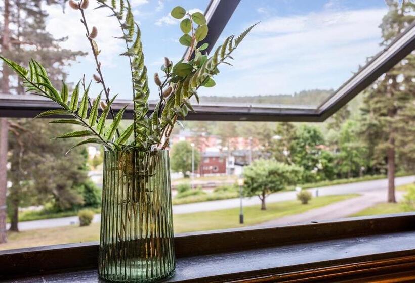 הוסטל Hestra Guesthouse