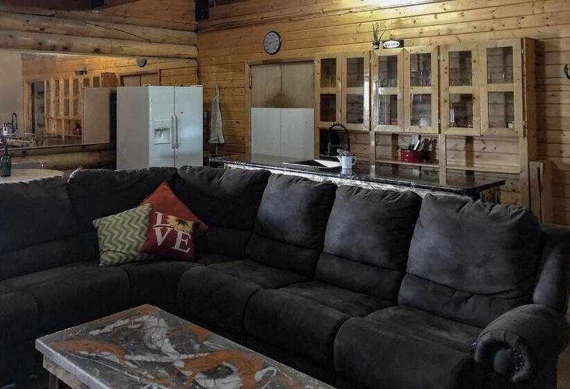 فندق صغير Ponderosa Inn