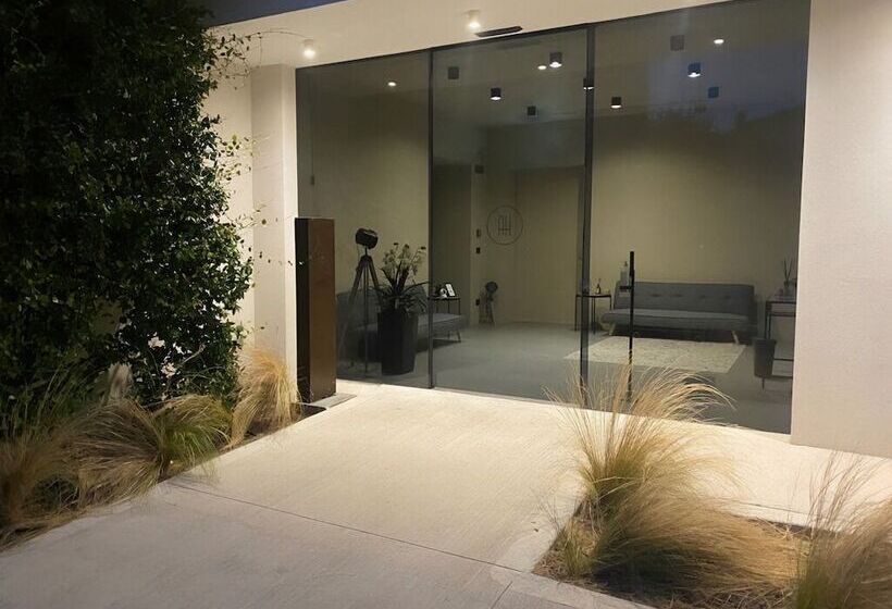 Amare Suite & Apartments