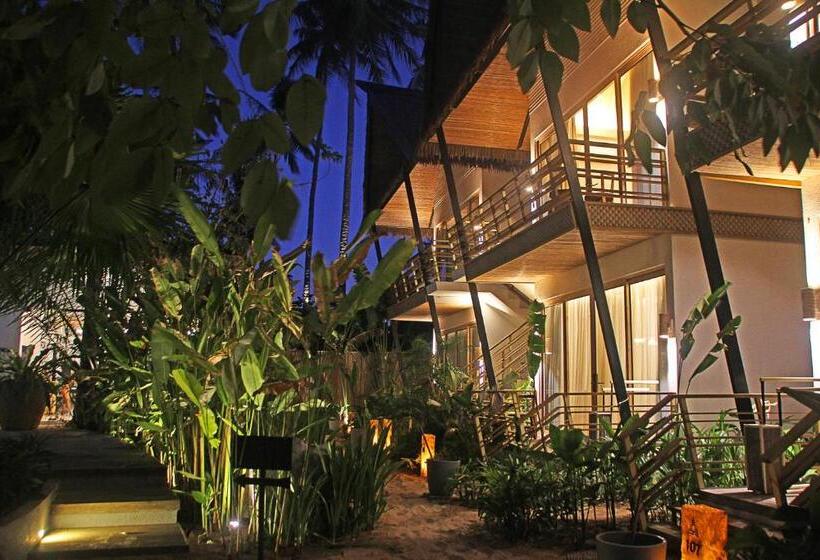 Angkla Beach Club & Boutique Resort