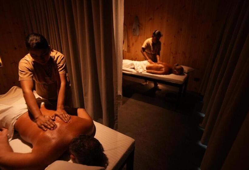 Angkla Beach Club & Boutique Resort