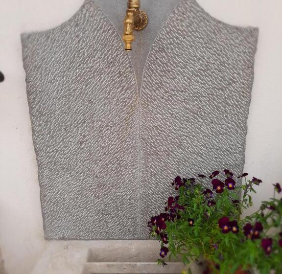 تختخواب و صبحانه Dvor Vipolže