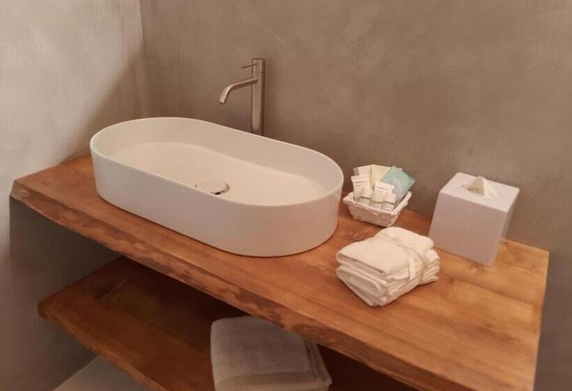 تختخواب و صبحانه Dvor Vipolže