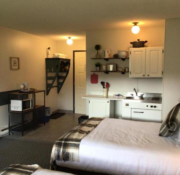 Christina Lake Motel And Rv Park