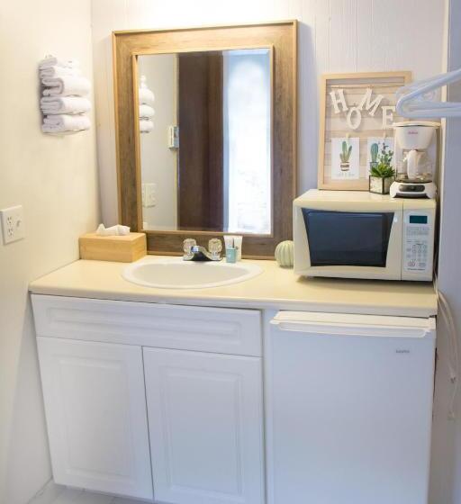 Christina Lake Motel And Rv Park