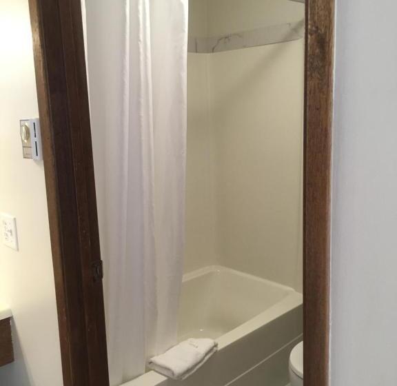 Christina Lake Motel And Rv Park