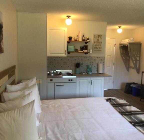 Christina Lake Motel And Rv Park