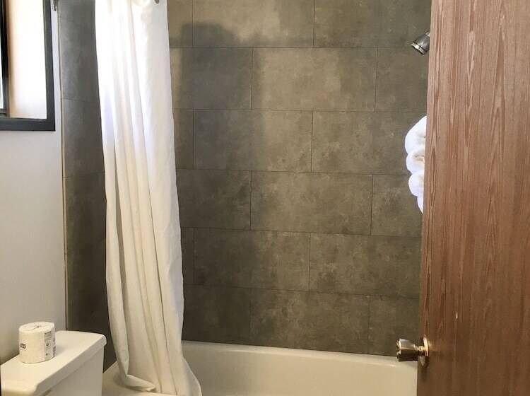 Christina Lake Motel And Rv Park