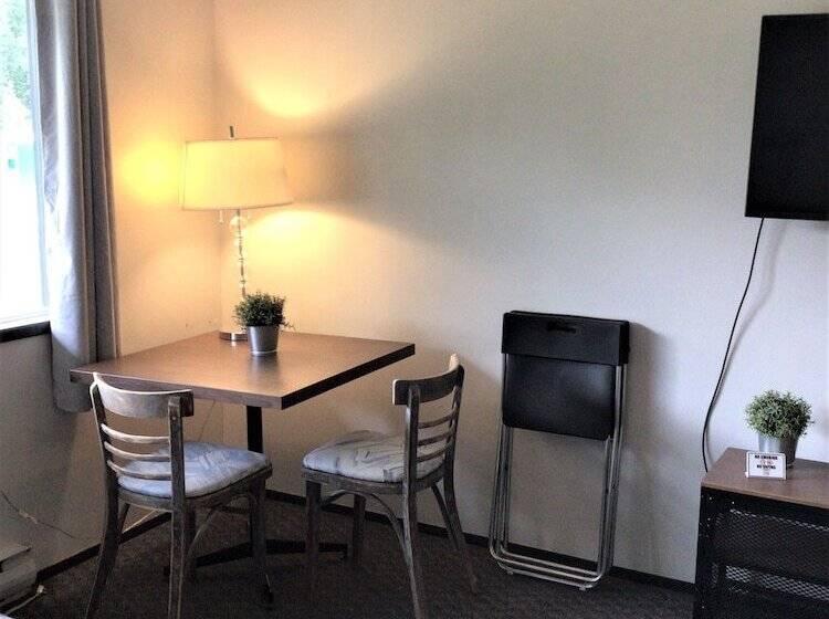 Christina Lake Motel And Rv Park