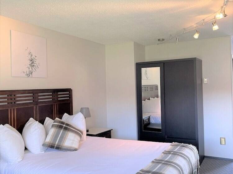 Christina Lake Motel And Rv Park