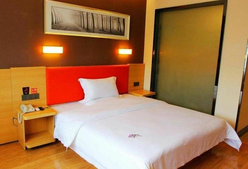 בית מלון כפרי 7 Days Premium Dalian Zhuanghe Huanghai Avenue