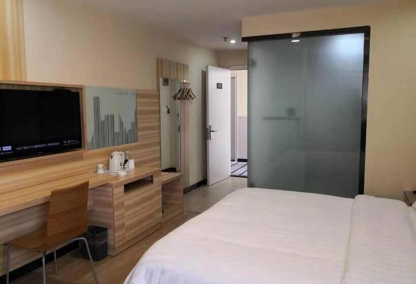 Отель 7days Inn Changsha Yinpenling Ridge Aux Plaza