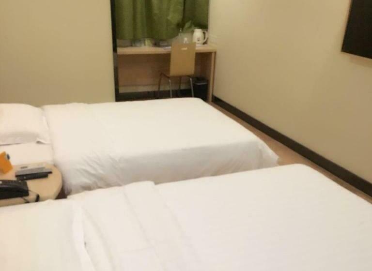 Отель 7days Inn Dongtai Hong Lan Road Rt Mart