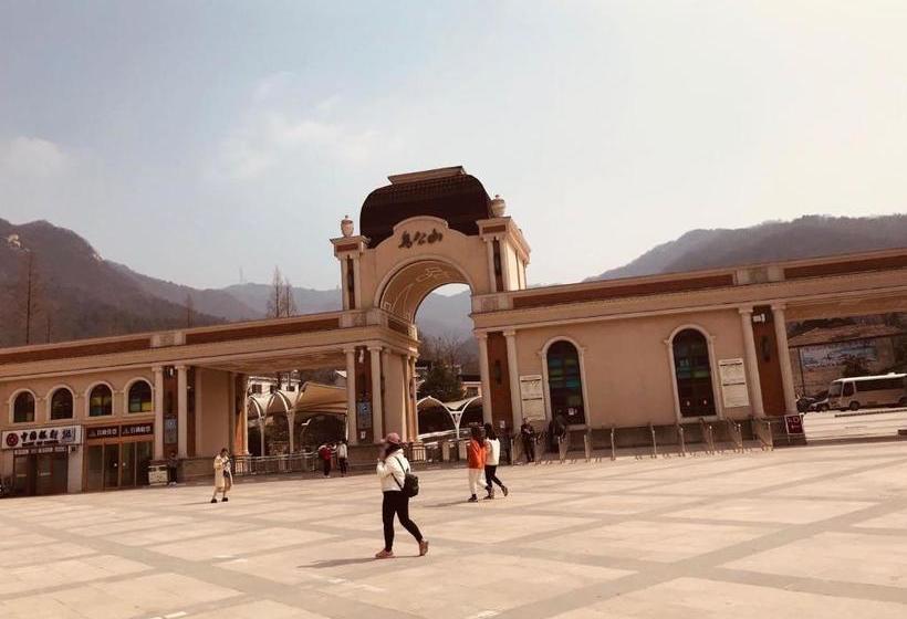 Отель 7days Inn Xinyang Minquan Road Minqiao