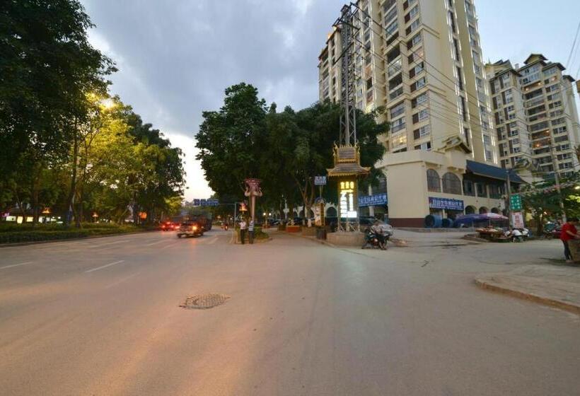 هتل 7days Inn Xishuangbanna Gaozhuang West Shuangjing