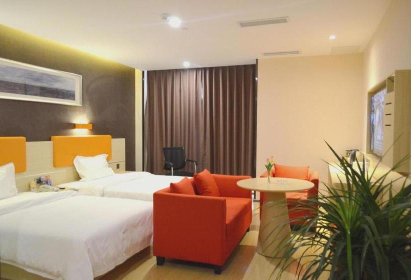 Hotell 7days Premium Deyang Shifang Square Branch