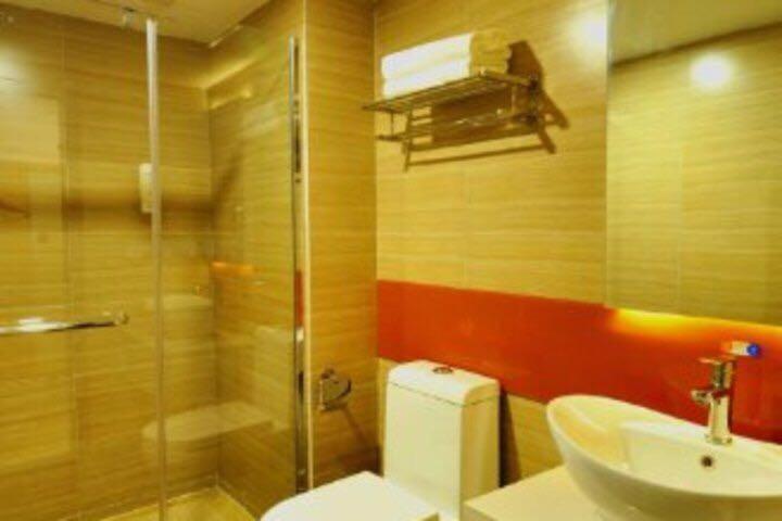 Отель 7days Premium Jiuquan Wanda Branch