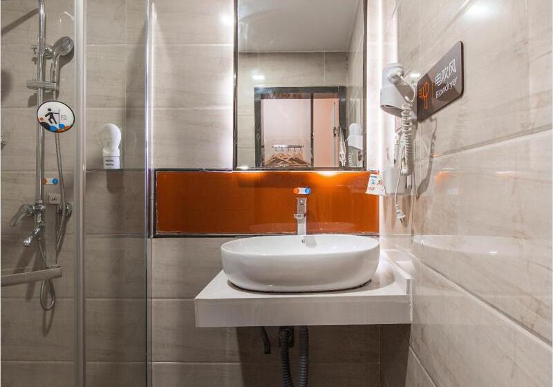 Отель 7days Premium Kunming New Asia Sports City Subway Station Branch