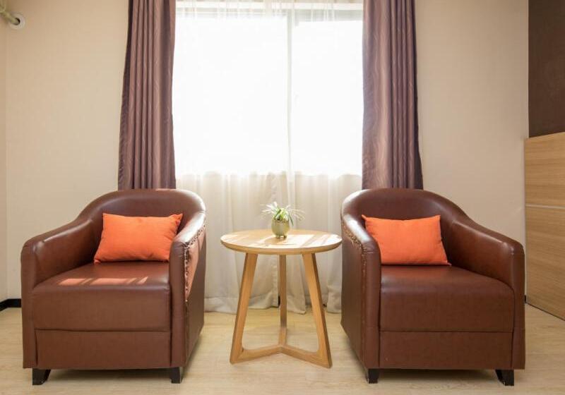 호텔 7days Premium Shenzhen Longgang Dayun Metro Station