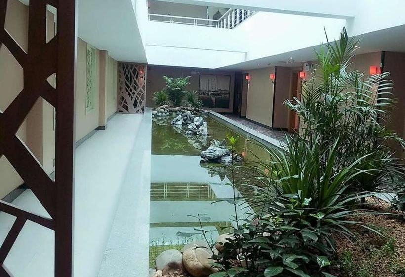 ホテル 7 Days Premium Yueyang Baling Dong Road High Speed Railway Station