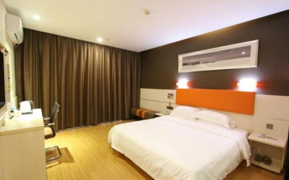 ホテル 7days Premium Yunfu Xinxing Bus Station