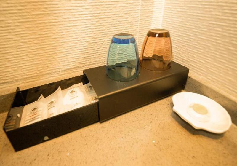 Отель Greentree Inn Nanjing Lukou Airport