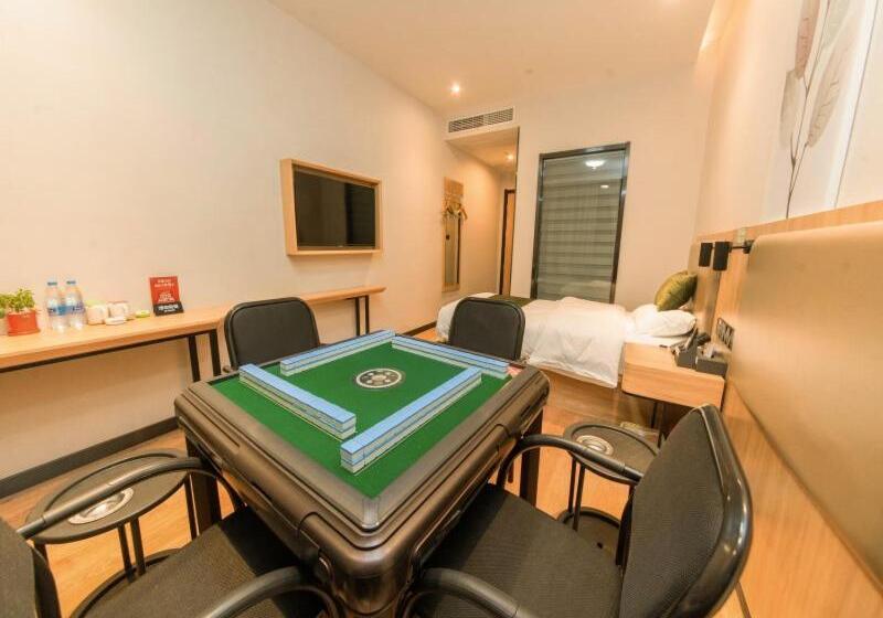 Отель Greentree Inn Nanjing Lukou Airport