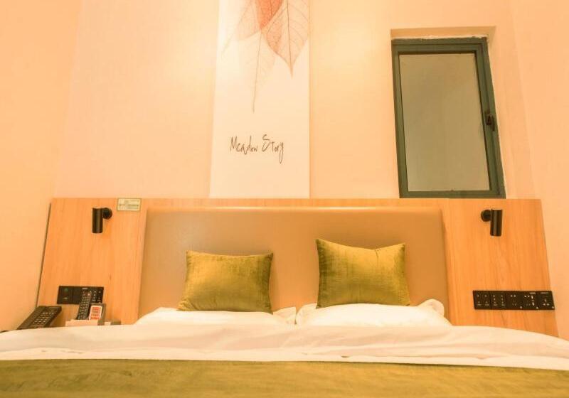 Отель Greentree Inn Nanjing Lukou Airport