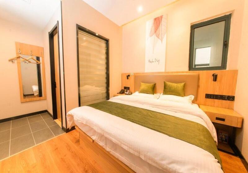 Отель Greentree Inn Nanjing Lukou Airport