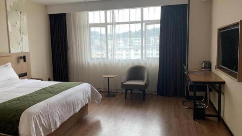 בית מלון כפרי Greentree Inn Yichun Mingyueshan Airport