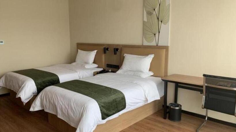 בית מלון כפרי Greentree Inn Yichun Mingyueshan Airport