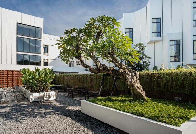 ホテル Jw Naungan Coliving