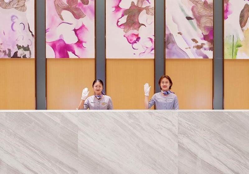 Lavande Hotel Guangzhou Huadu Square