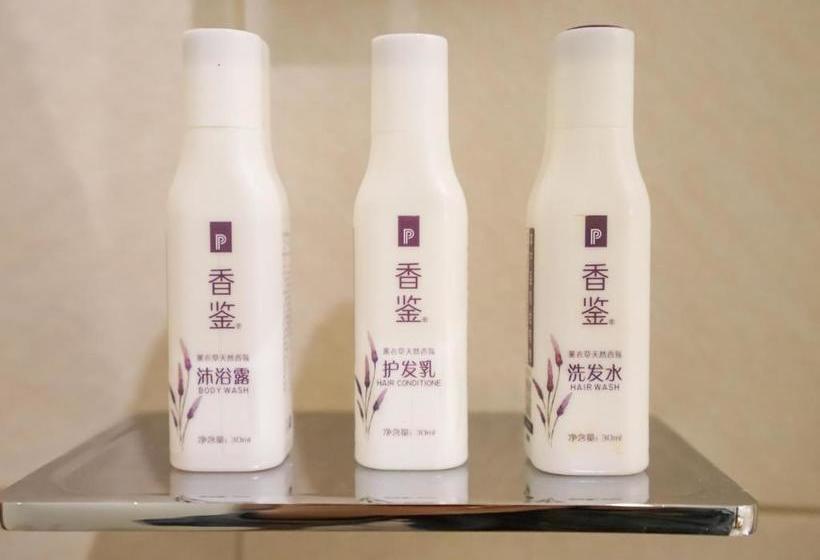 Lavande Hotel Luzhou Lufu Wanfu Daduhui