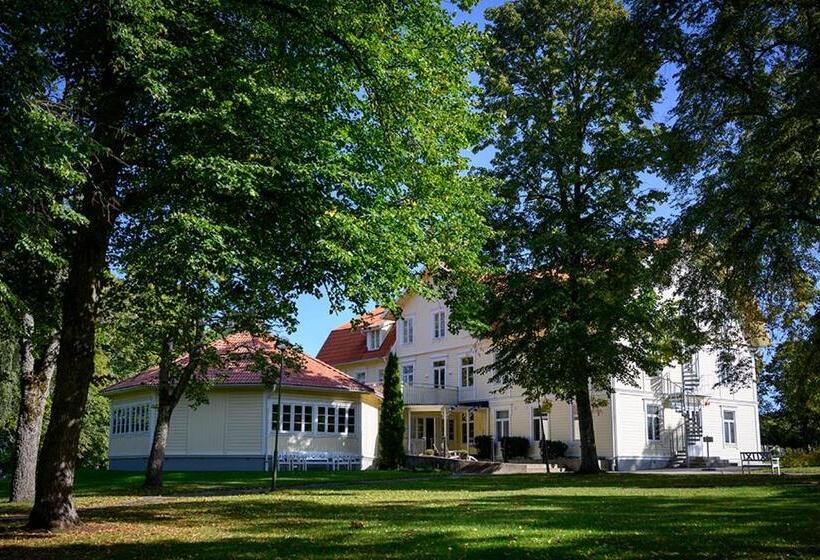 فندق Lundsbrunn Resort & Spa