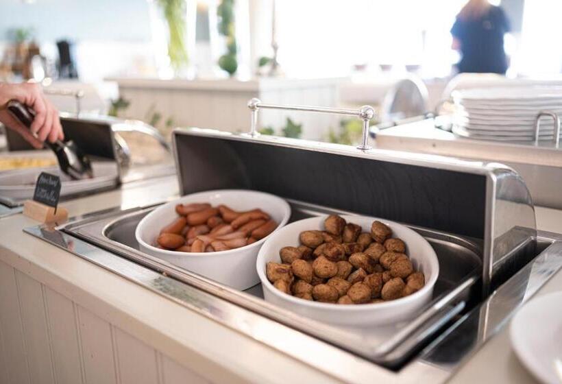 فندق Lundsbrunn Resort & Spa