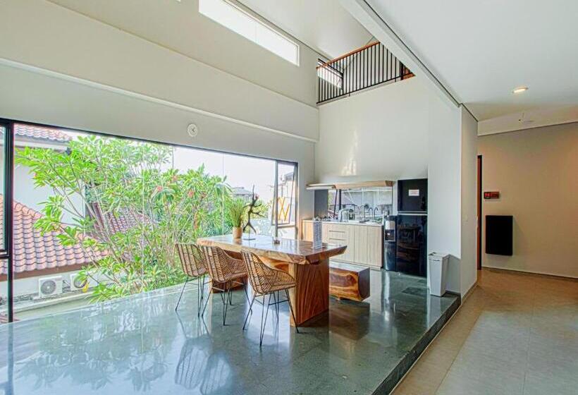 هتل M Studio Karawaci