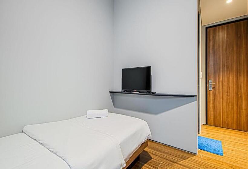 Отель M Studio Karawaci