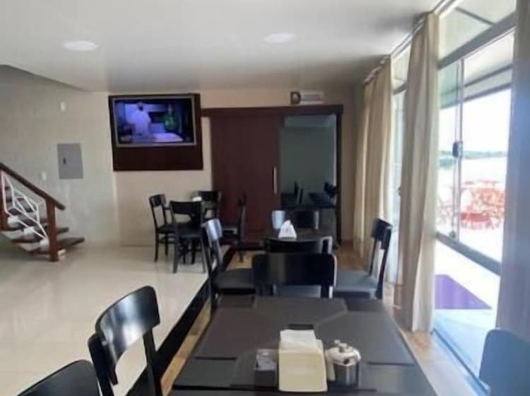 酒店 Orla Do Rio Branco