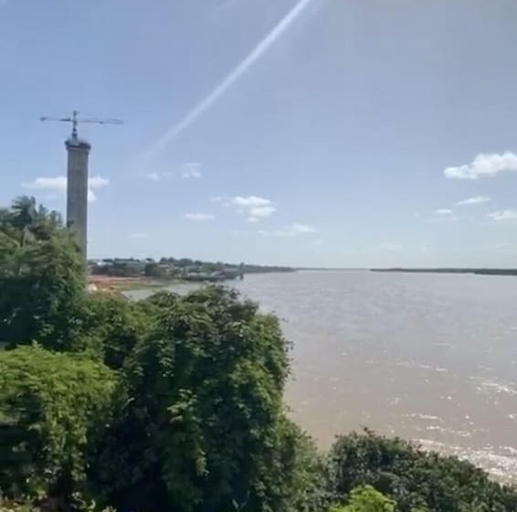 酒店 Orla Do Rio Branco