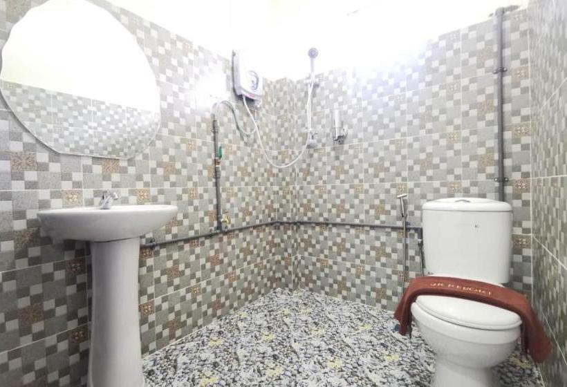 فندق Oyo 90043 Jasni Rijan Resort