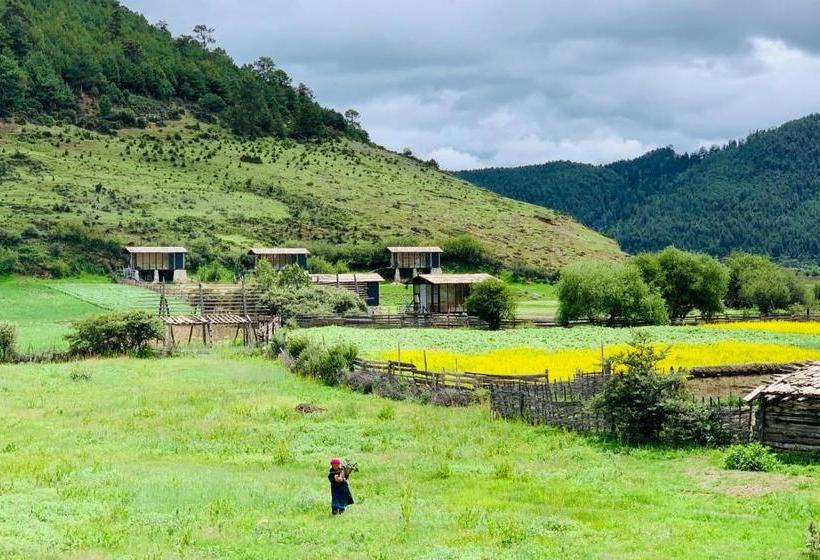 Отель Shangri La Dala Pasture